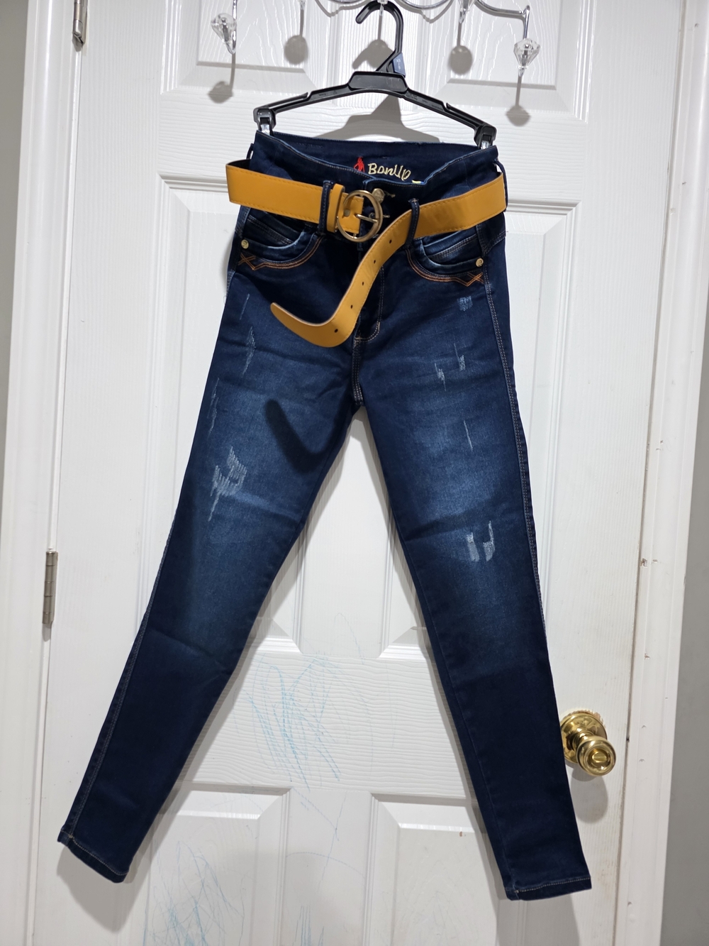 Bonlu Dark Blue High-Rise Skinny Jeans with Mustard Belt
